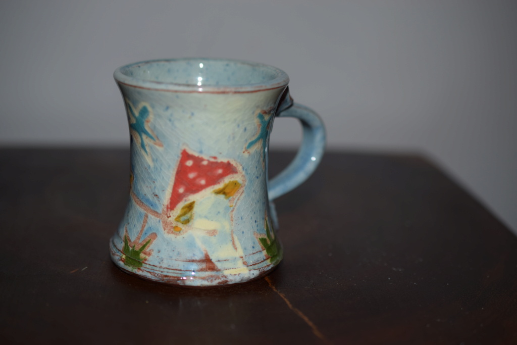 Unknown pottery mug, JK mark?  Dsc_0552