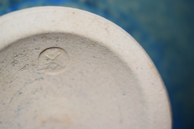 Unknown pottery mark   X  ?? Dsc_1716