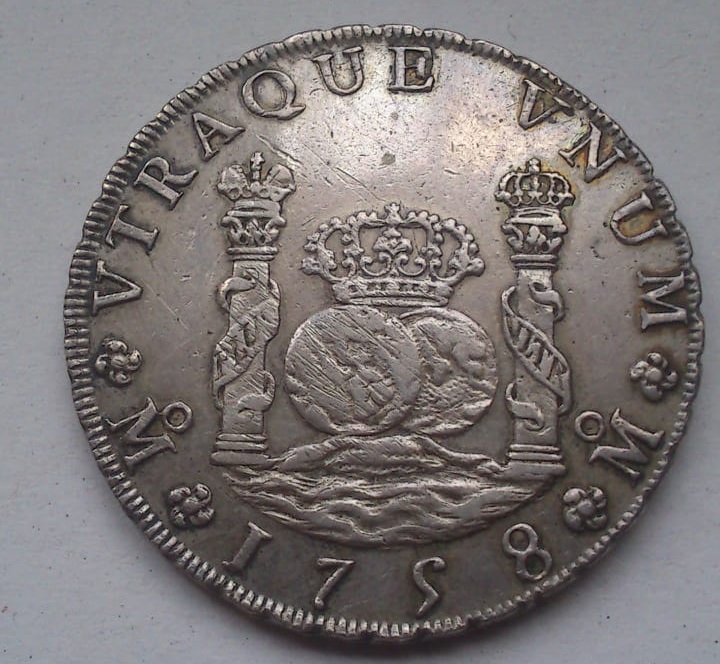 COLUMNARIO - 8 reales Fernando VI. México. 1758. Columnario. 510