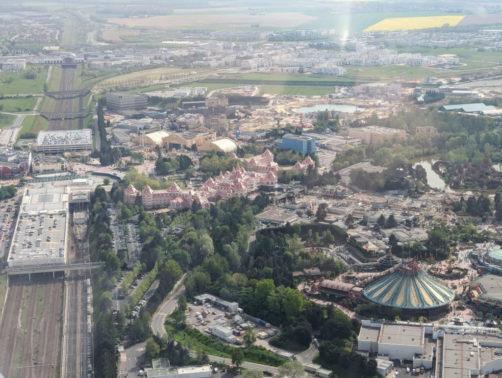 Images aériennes de Disneyland Paris - Page 2 1111