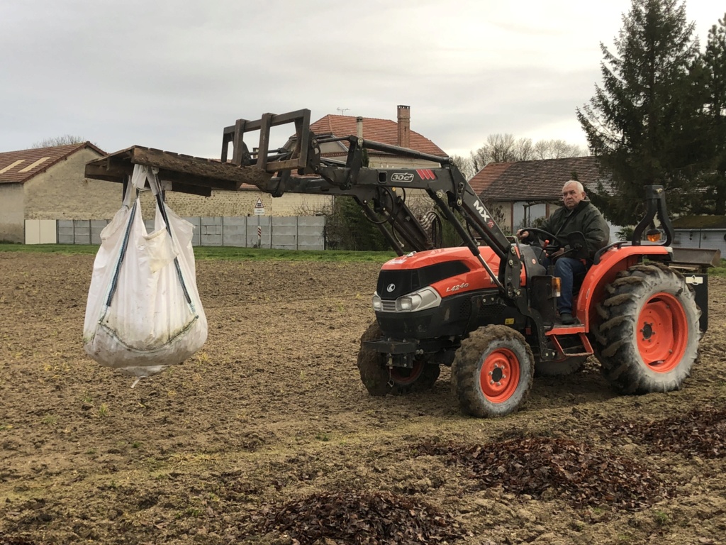 un nouveau venu dans la marne!! un KUBOTA!! D6740010