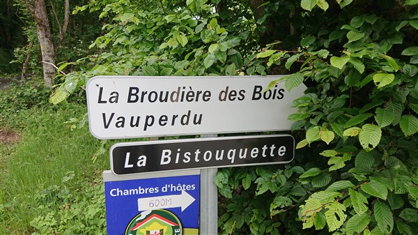 Insolite au bord des routes - Page 2 Dsc_1218