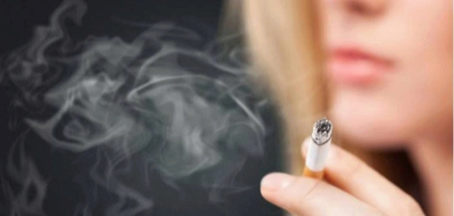 هل يؤثر التدخين على جمال المرأة 137