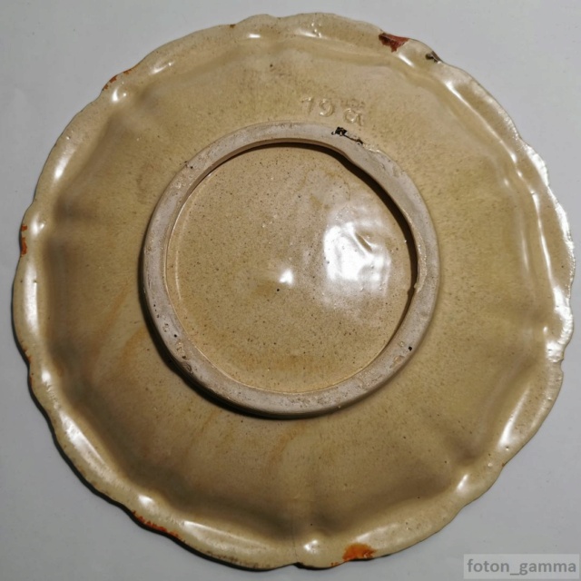 Two plates with uranium glaze 610