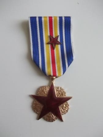 Barette médaille française  Eaaeea10