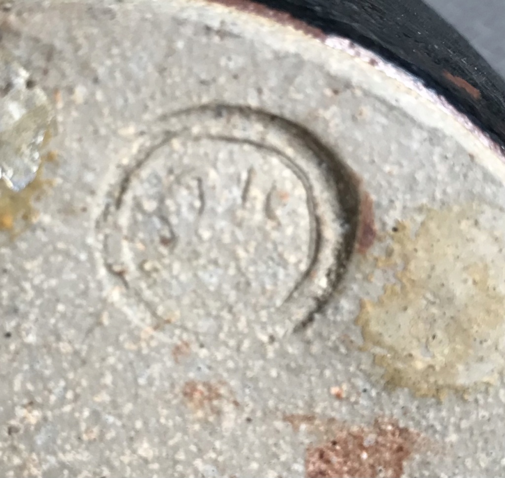 Pottery mark Identification  51312610