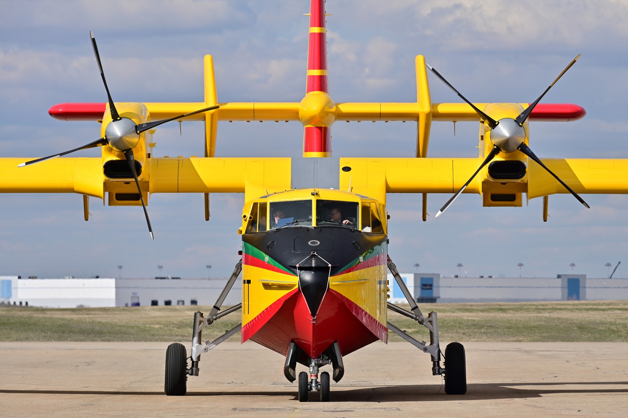 Canadair CL-415 - Page 14 00434