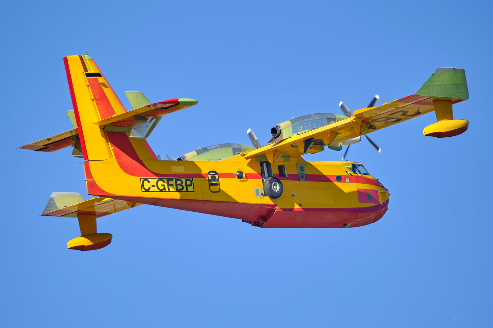Canadair CL-415 - Page 9 24615110