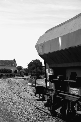les vieilles gares, entre abandon et histoire Img_1815