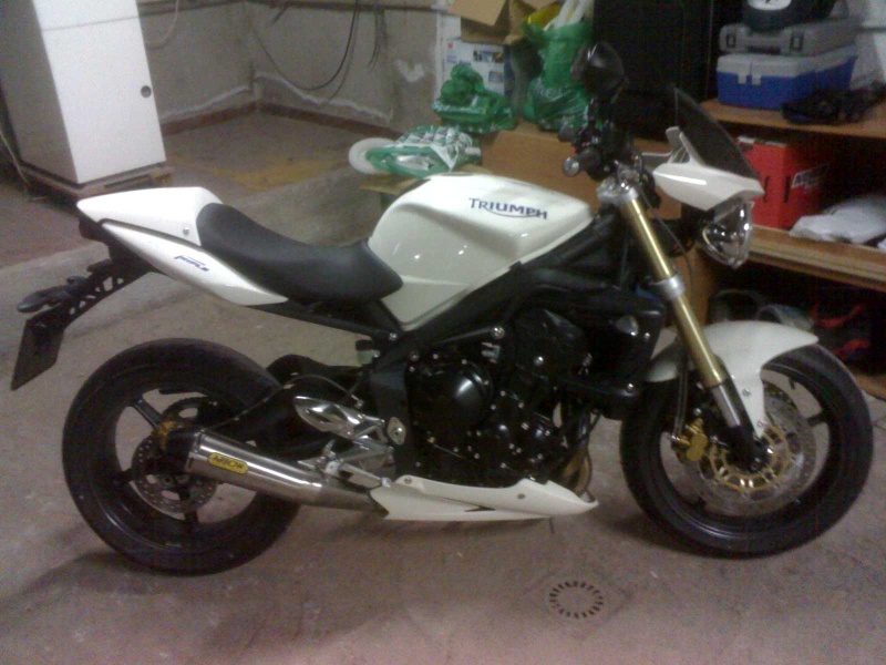 VENDO TRIUMPH STREET TRIPLE ME CAGEN TOOOO!!!! 18-01-10