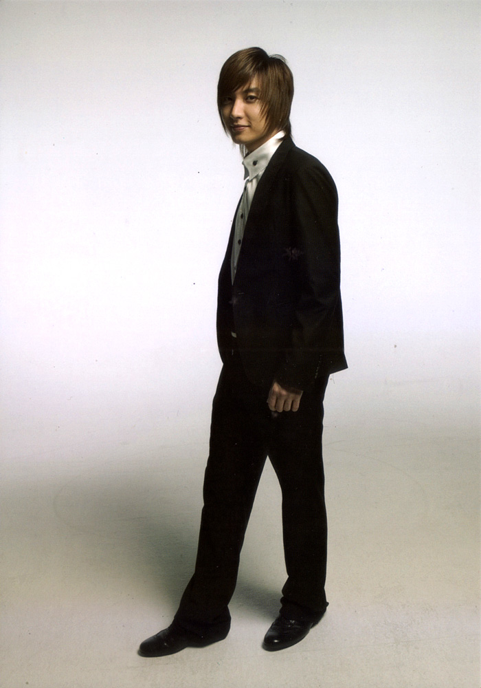[PIX] Attack on the Pin-up Boys Photoshoot (Suits) Pinupb15