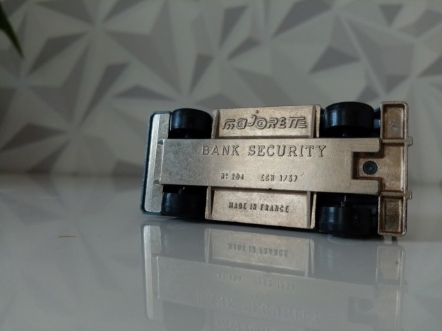 N°204 BANK SECURITY  Img_2941