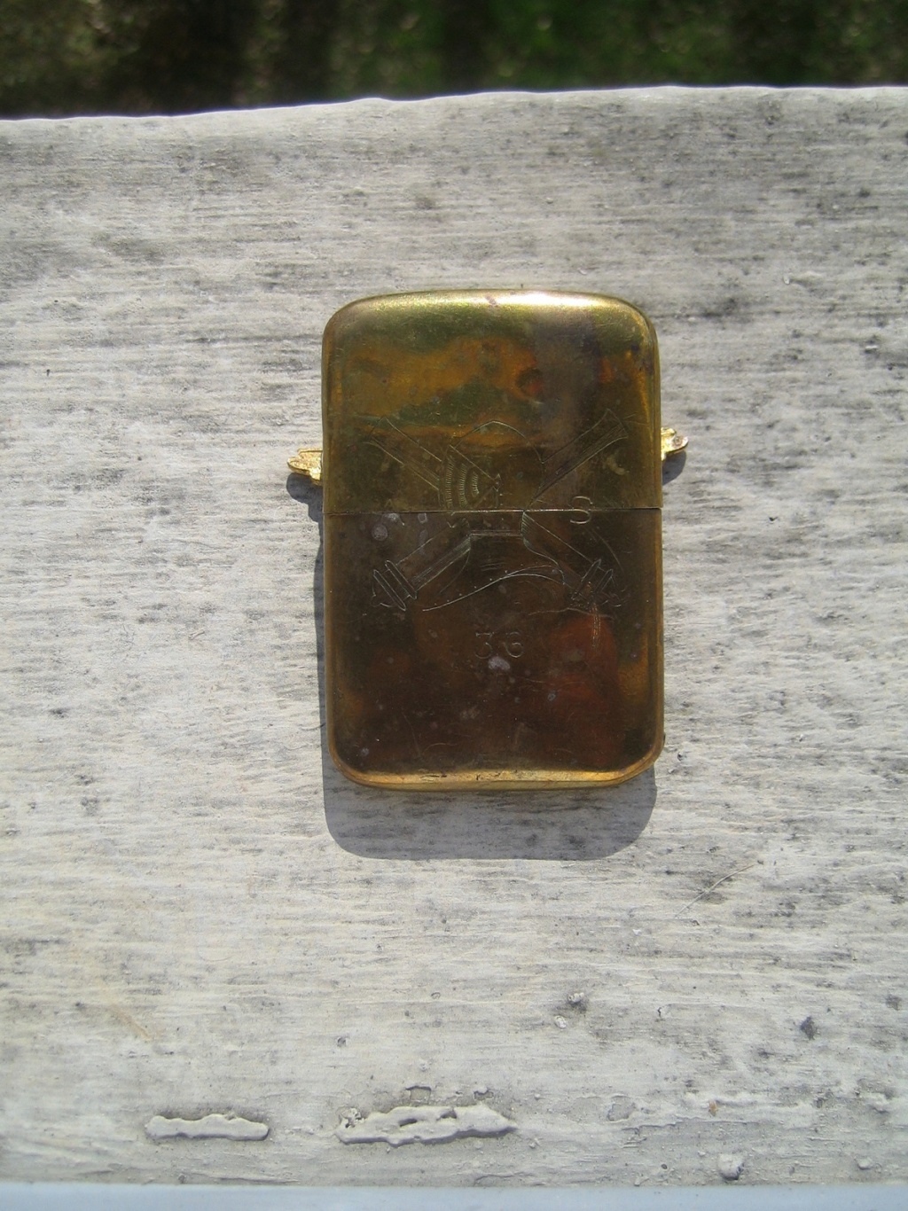 Un joli petit briquet gravé de l'Artillerie Spéciale WW1 Img_8047