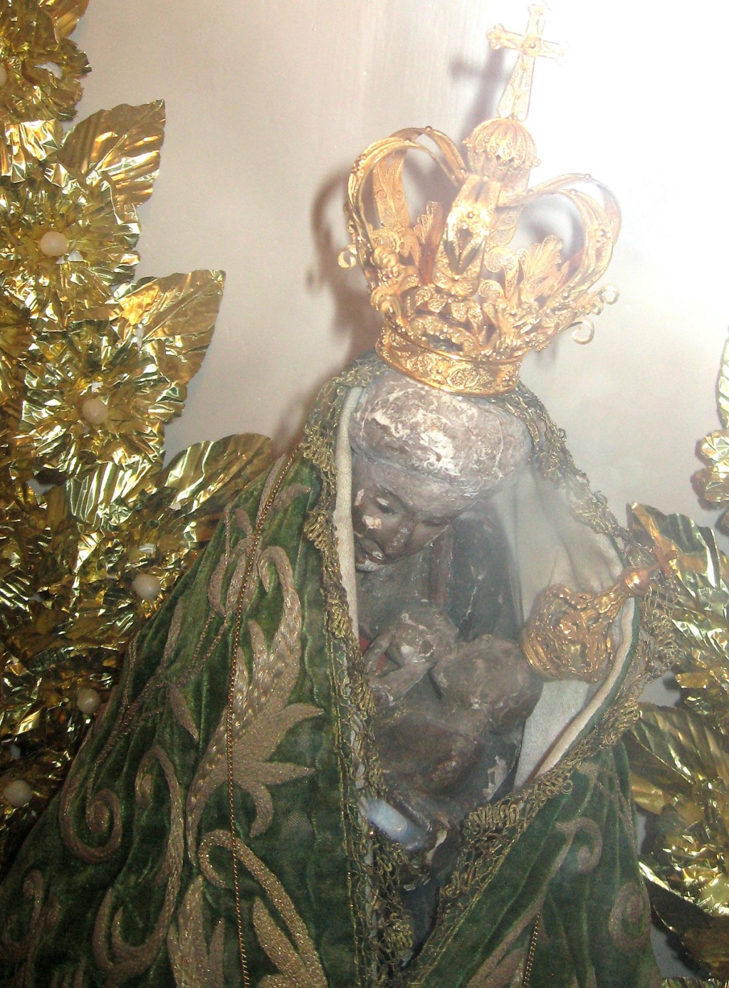 Les apparitions de la Très Sainte Vierge Marie dans le monde Bzolem10