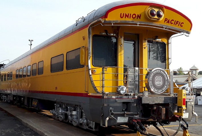 Chasing a BIG Train!  UP's "Big Boy" 4014 Steam Locomotive Rolls Through! 1110