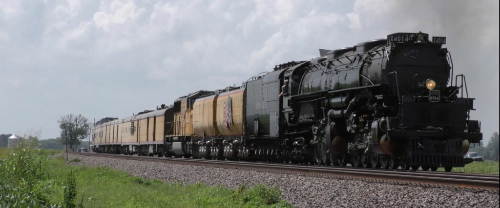 Chasing a BIG Train!  UP's "Big Boy" 4014 Steam Locomotive Rolls Through! 1_203