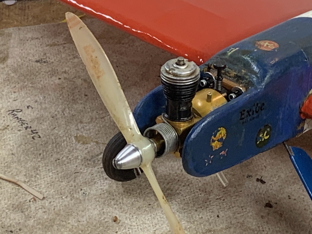 Cox Golden Bee .049 engine. Img_7610