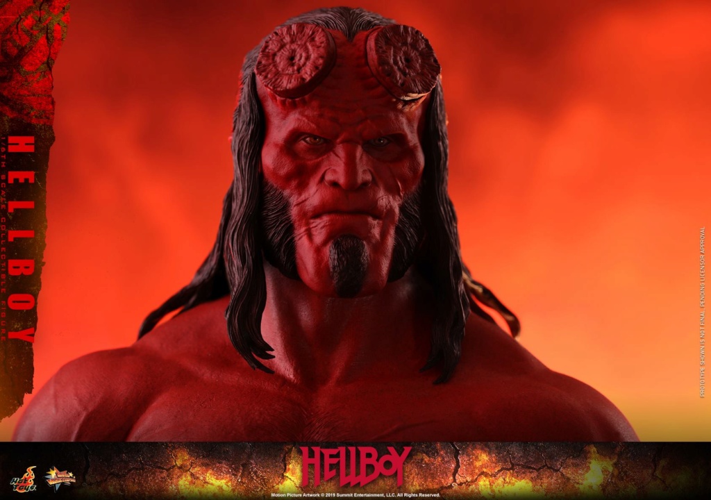 Hot toys 1/6 hellboy.  Hellbo34