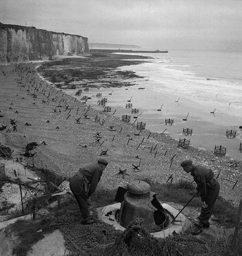 Char FT au raid de Dieppe de 1942_1/72e_ 98ce9410