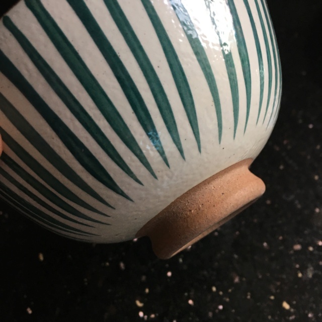 A little pinstripe pedestal base bowl E9186d10
