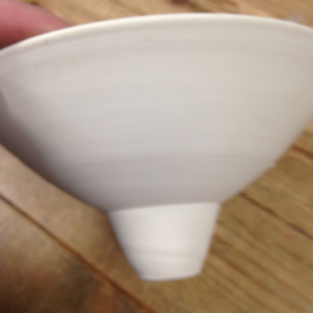 Porcelain bowl YP maybe monogram on seal - Tim Gee  Img_2415