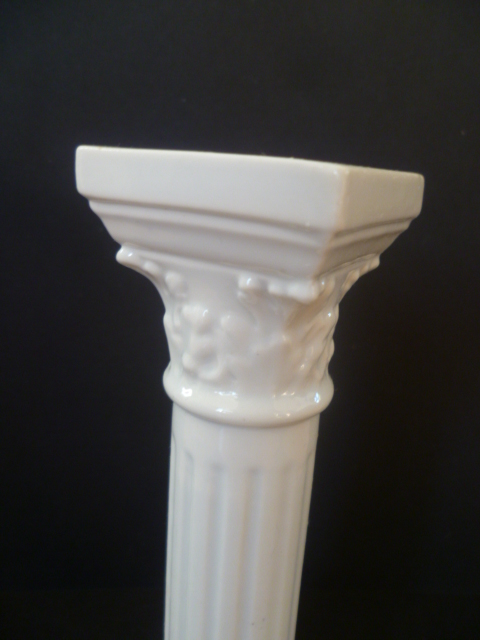 White Gloss Glazed Column Form Candlestick OSL 4352 P1760112
