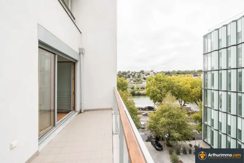 A Vendre 3 Pièces 65m2 - dernier étage - 2 balcons 11jfre10