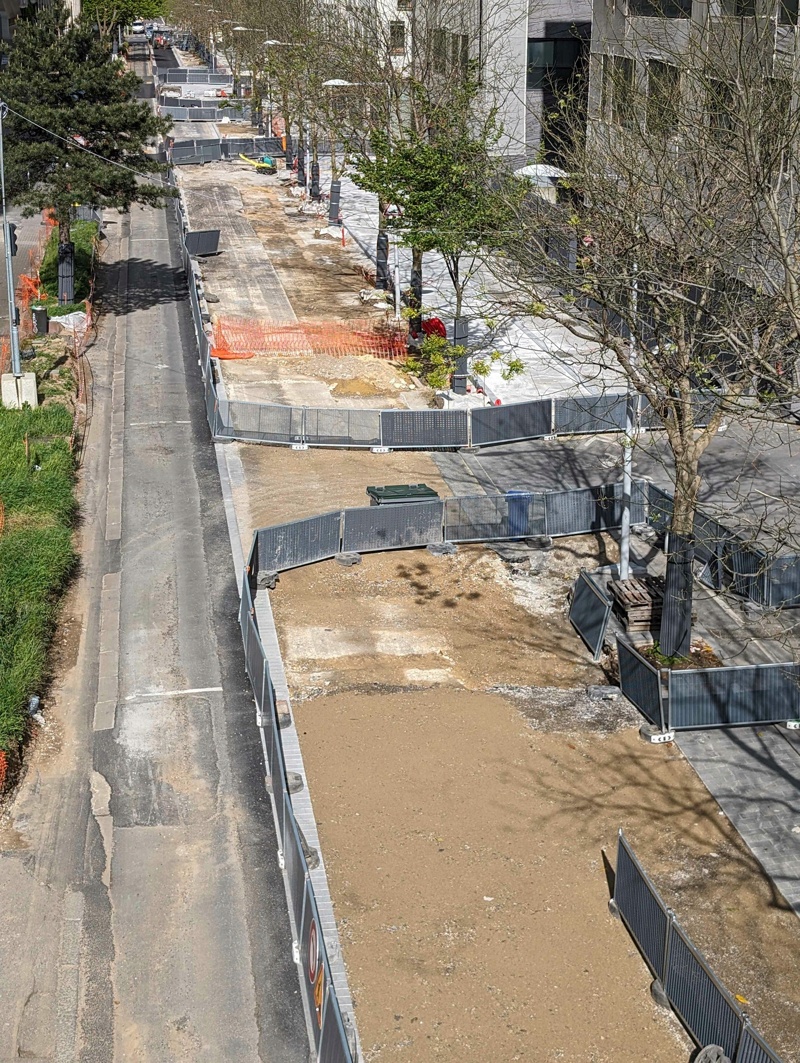 Rue du vieux pont de Sèvres Pxl_2256