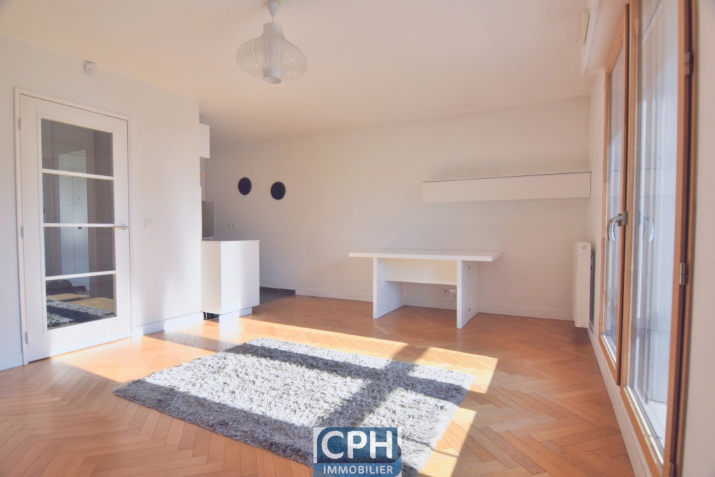 Vente studio 35 m2 + 5 m2 de balcon plein sud vue parc C_pho336