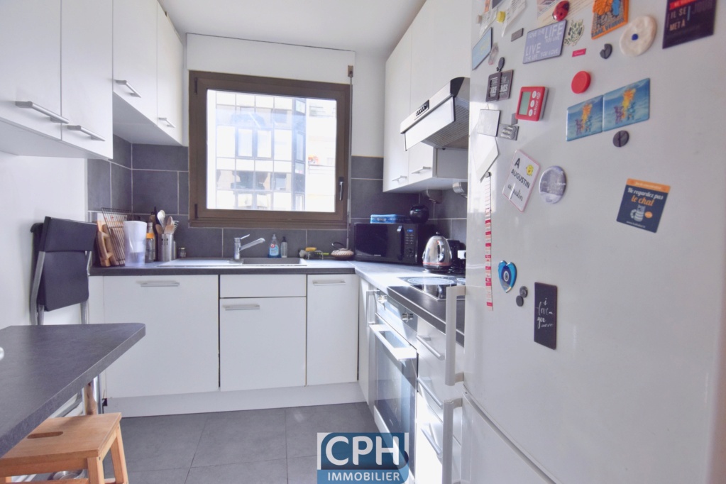 Vente appartement 4p 91 m2 - immeuble 1992 - avec cave et parking - donnant sur cour intérieure C_pho373