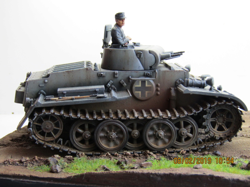 Немецкий лёгкий танк T-1F с мотоциклом 0317