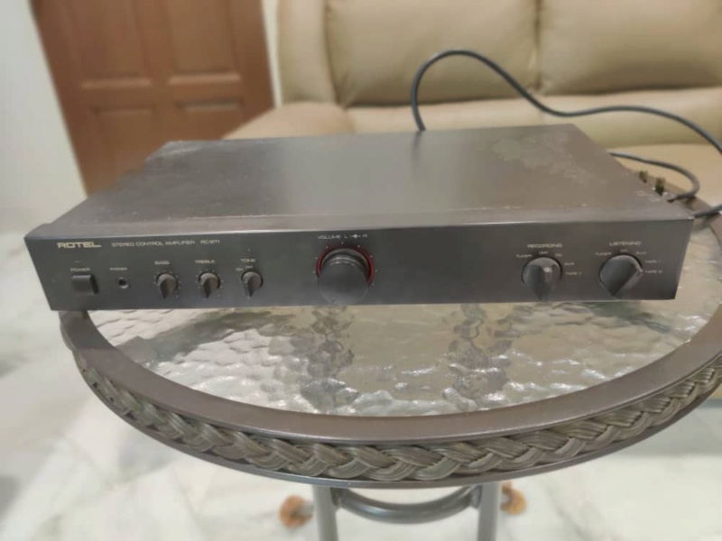 Rotel pre amplifier (used) Whats394