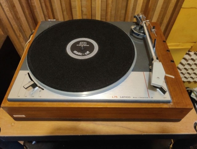 Lenco L75 turntable (used) Whats405