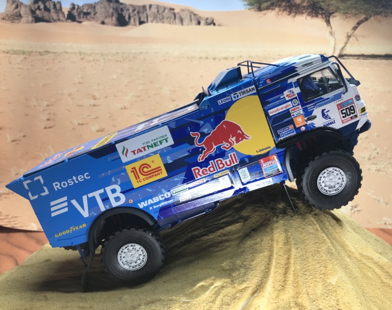 * 1/35 KAMAZ PARIS DAKAR       Zvezda - Page 5 09d4a710