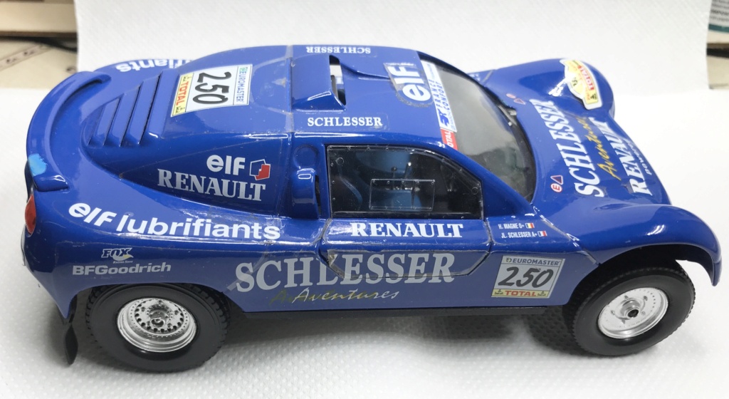 1/24 buggy Renault Mégane Jean-Louis Schlesser Burago  10117a10