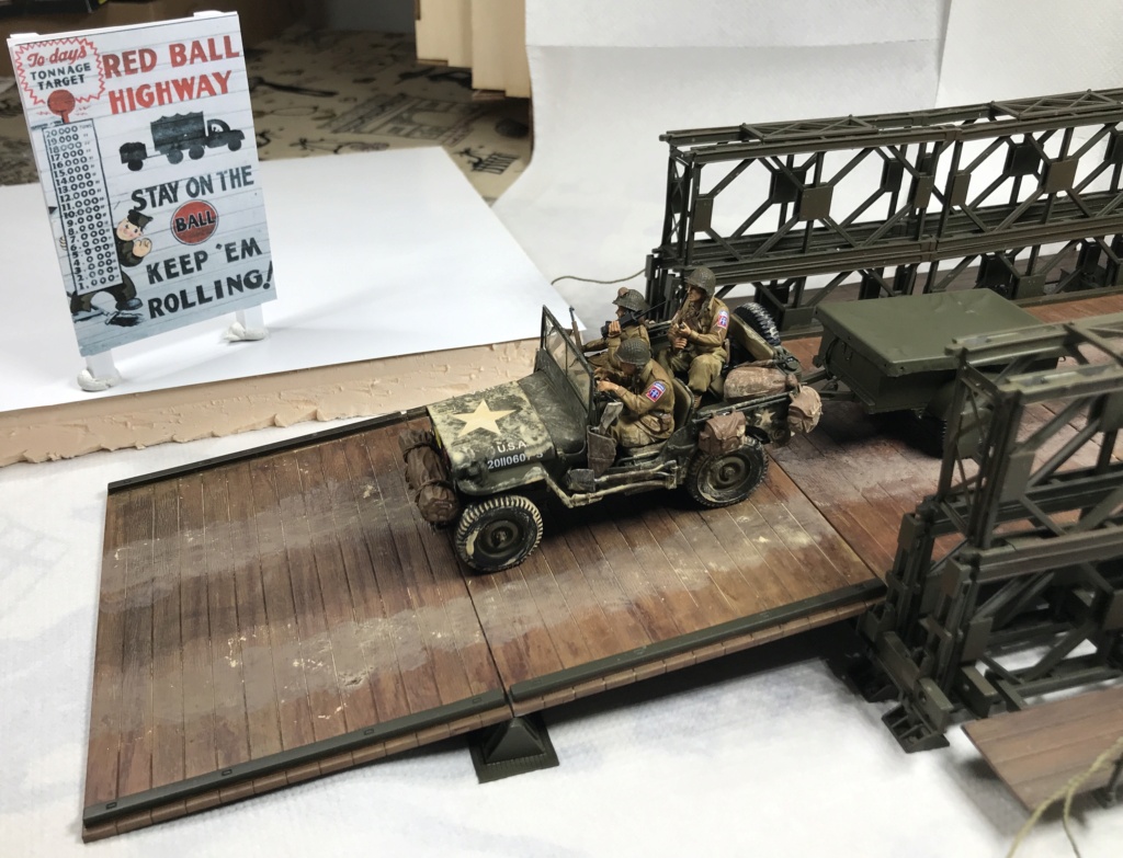 CB35106 US Jeep 1/4ton 4x4 Utility Truck (Mod.1942) avec remorque 10-cwt et équipage aéroporté BRONCO 1/35 et la M26 DEPANNEUSE char Tamiya au 1/35 - Page 3 291fdf10