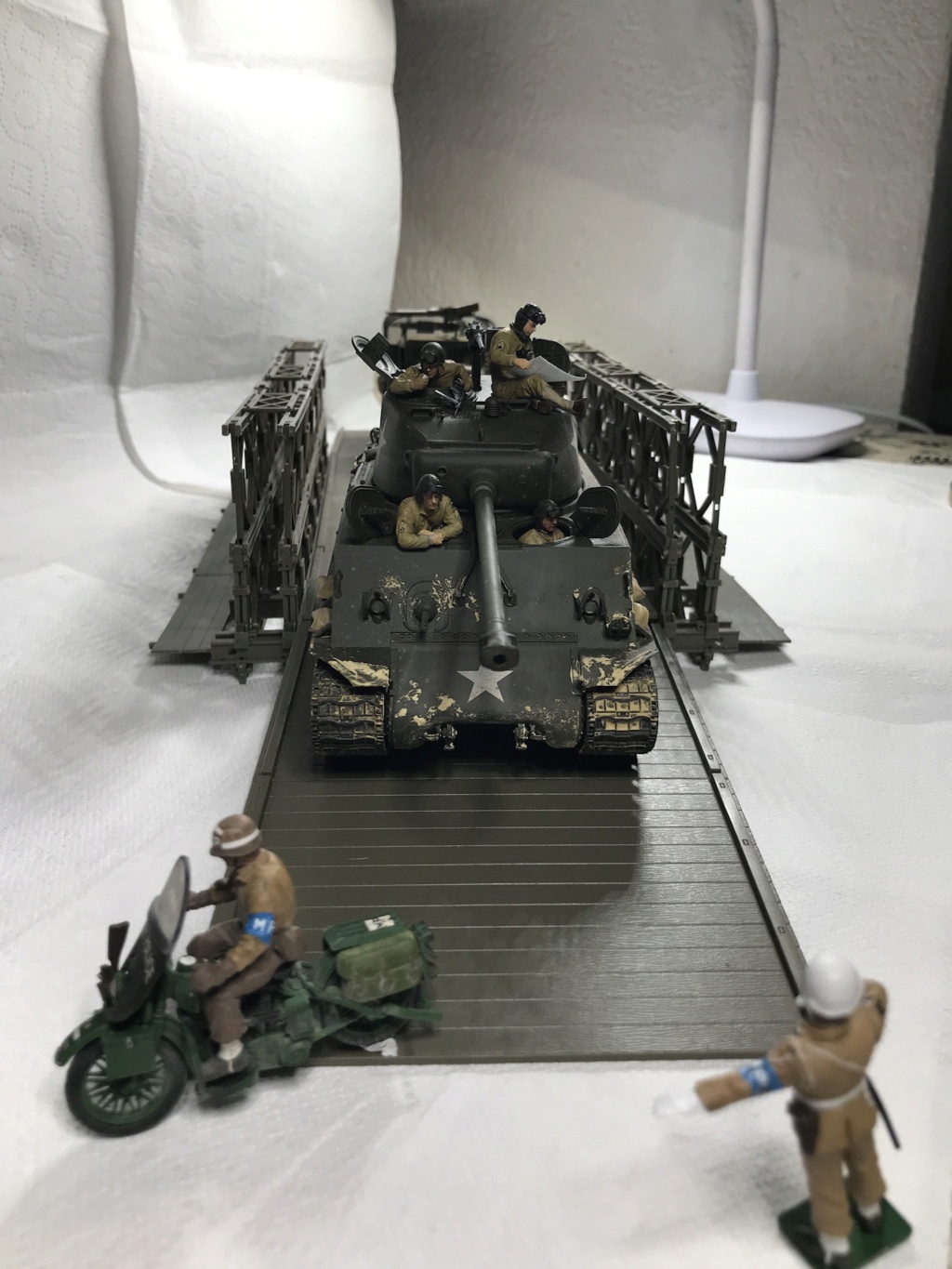 pont Bailey  BRONCO au 1/35  - Page 4 37890510