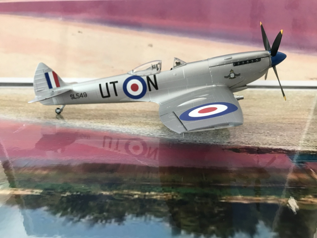 1/48 Spitfire MK.XVI Bubbletop eduard et son diorama  - Page 6 533b1510