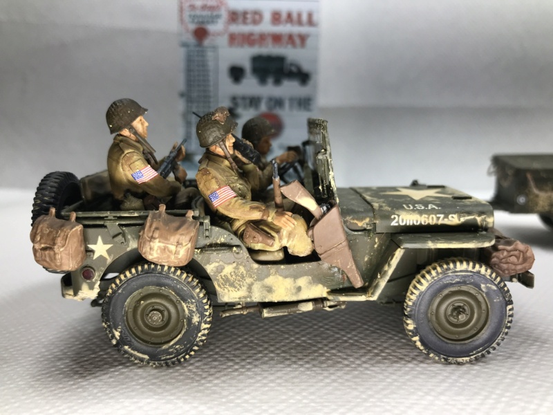 CB35106 US Jeep 1/4ton 4x4 Utility Truck (Mod.1942) avec remorque 10-cwt et équipage aéroporté BRONCO 1/35 et la M26 DEPANNEUSE char Tamiya au 1/35 - Page 3 896a9d10