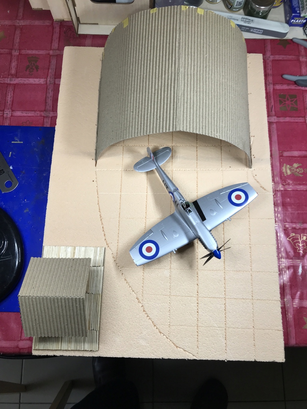 1/48 Spitfire MK.XVI Bubbletop eduard et son diorama  - Page 7 Babf2310
