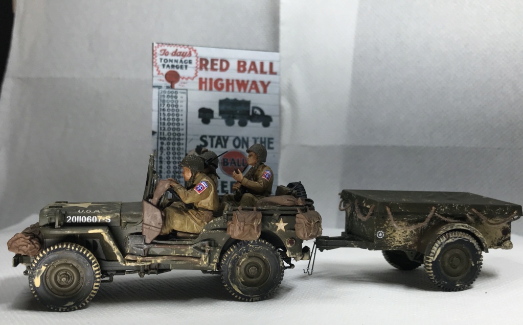 CB35106 US Jeep 1/4ton 4x4 Utility Truck (Mod.1942) avec remorque 10-cwt et équipage aéroporté BRONCO 1/35  et la M26 DEPANNEUSE char Tamiya au 1/35 - Page 3 Be1b0110