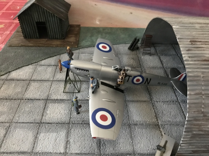 1/48 Spitfire MK.XVI Bubbletop eduard et son diorama  - Page 8 Caf61710