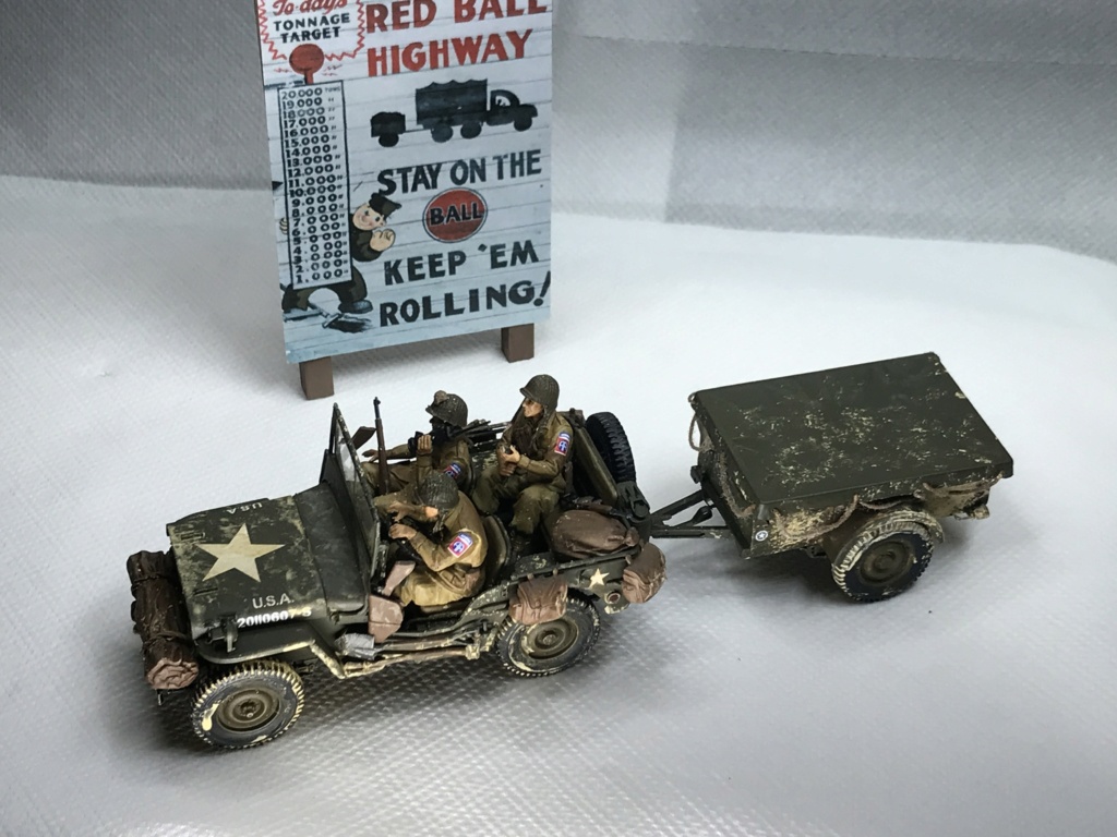CB35106 US Jeep 1/4ton 4x4 Utility Truck (Mod.1942) avec remorque 10-cwt et équipage aéroporté BRONCO 1/35 et la M26 DEPANNEUSE char Tamiya au 1/35 - Page 3 De672210