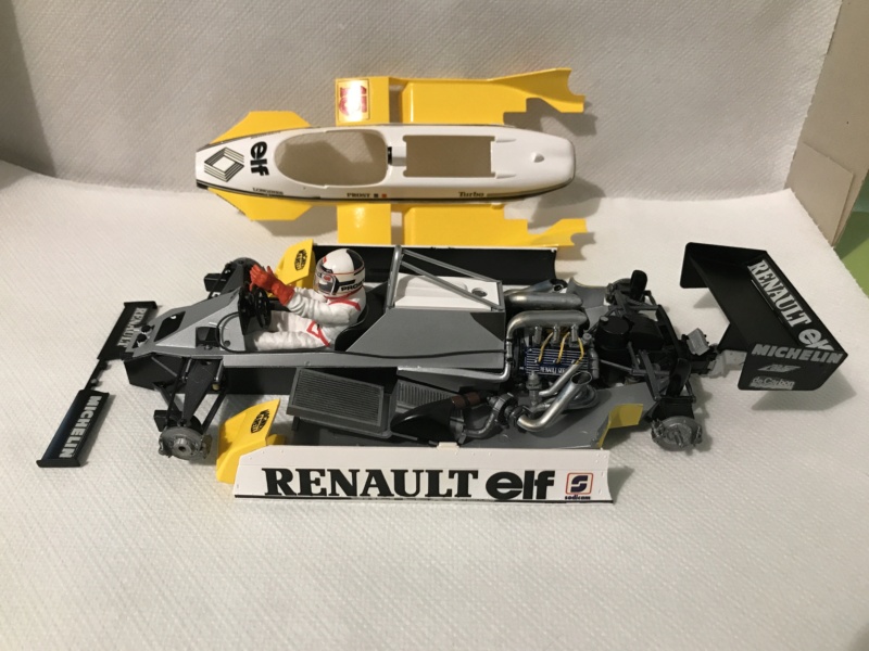 RENAULT R 30B 1/20 TAMIYA  - Page 3 Img_9474