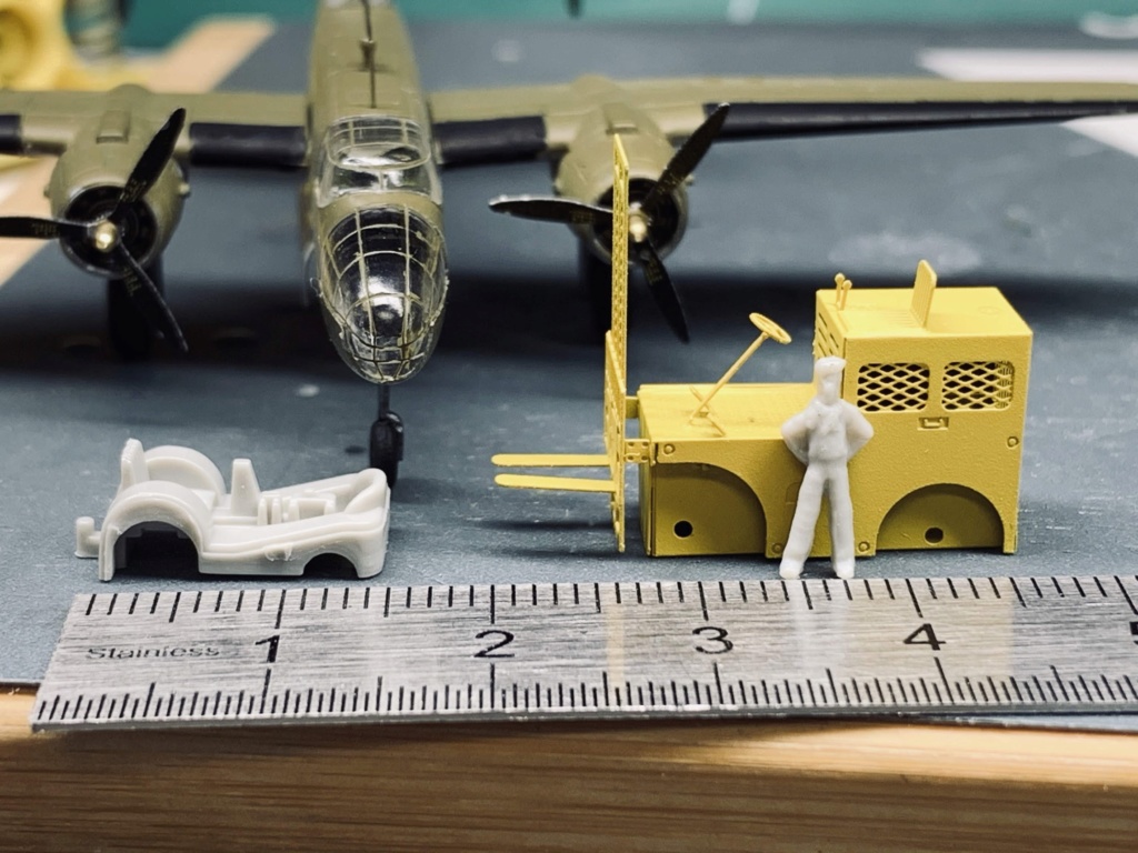 USS HORNET 1/200 MERIT + BIG ED Eduard + MK1 - Page 4 Img_1817