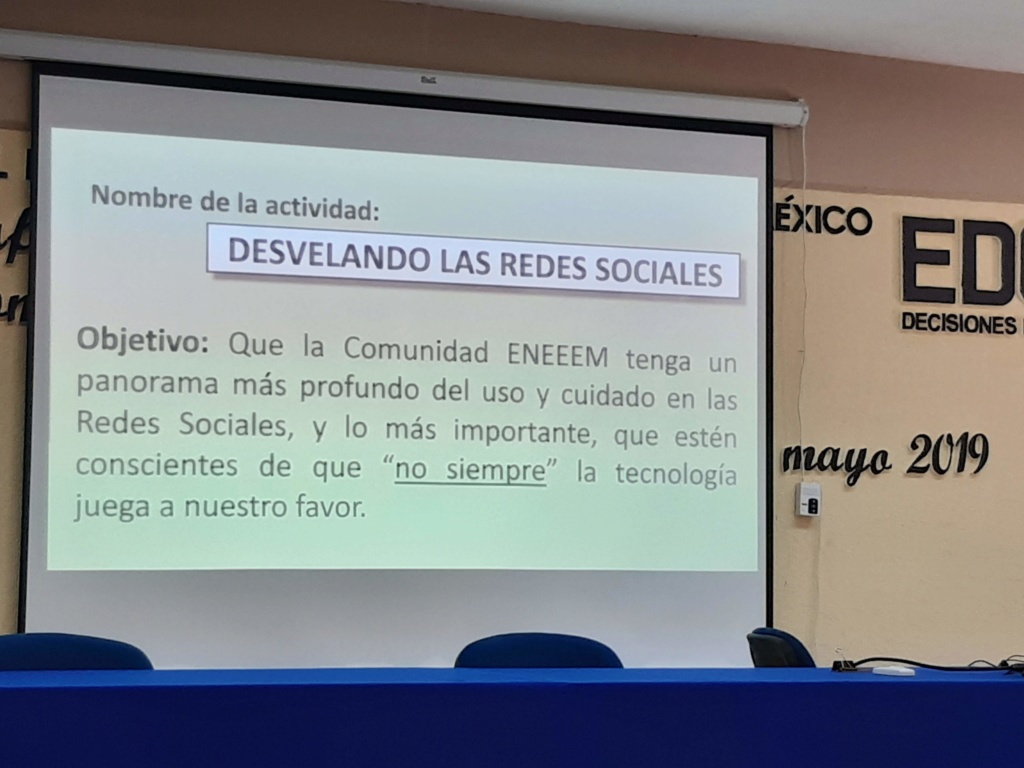 "Desvelando a las redes Sociales." 20190516