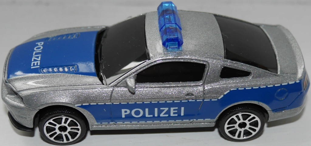 N°204A Ford Mustang police. Ford_m11