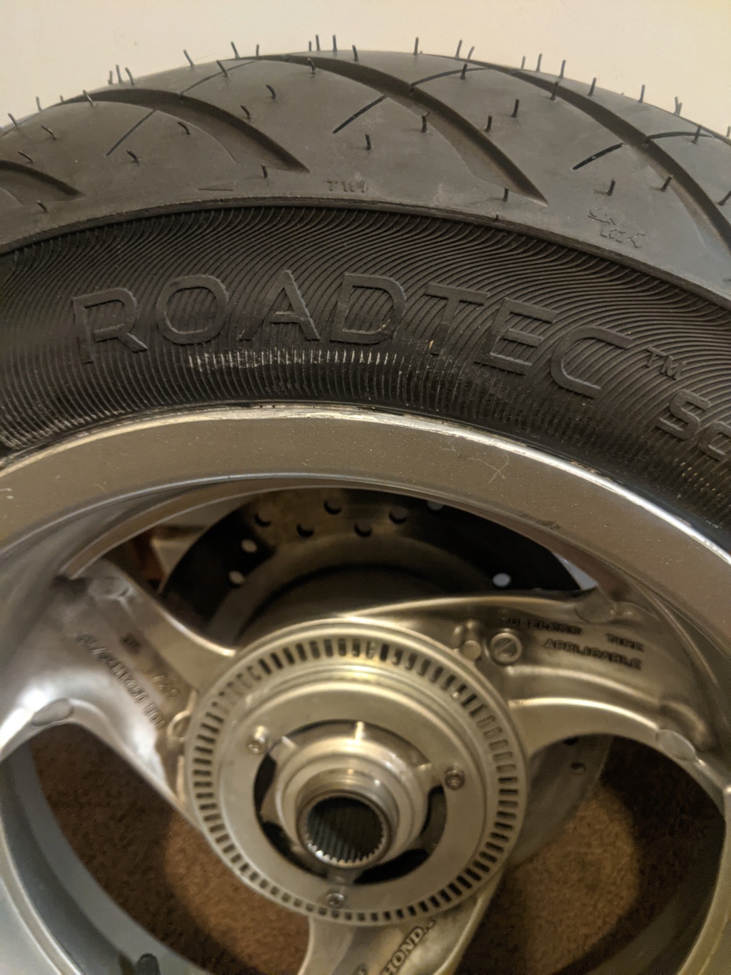 tires - Chosing a PSI for Pirelli Diablo Rosso Tires Pxl_2036