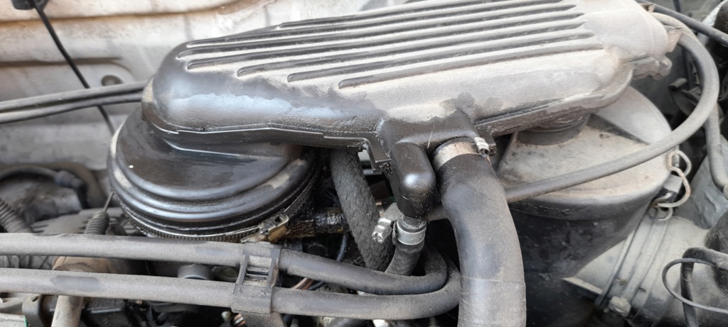 1996 - [ Peugeot 306 essence an 1996 ] fuite moteur 20210611