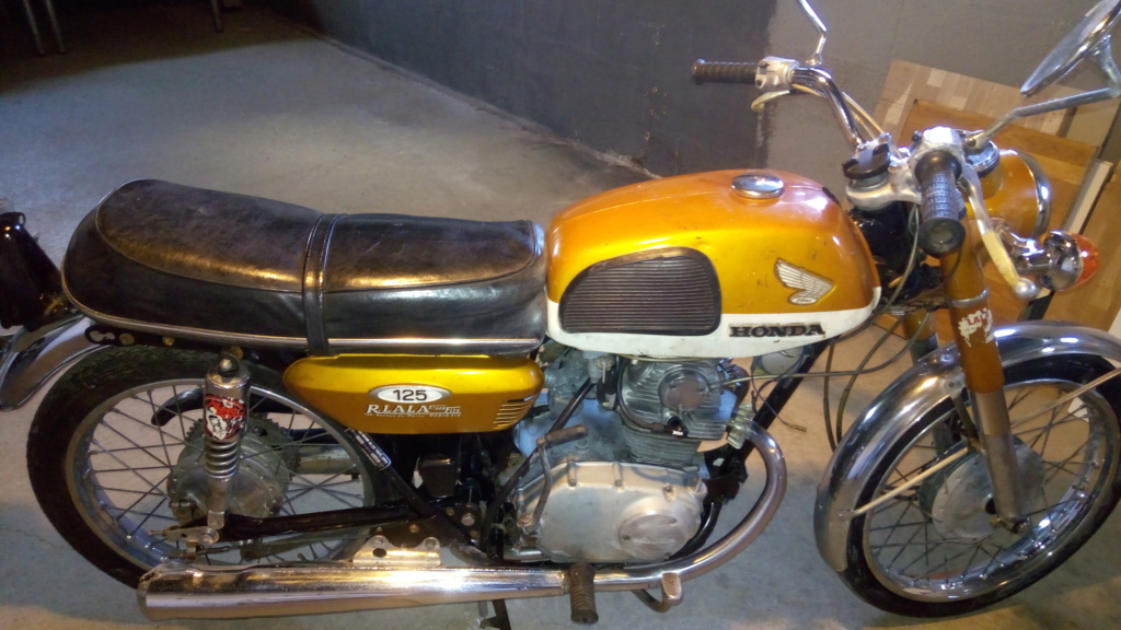 Boitier de filtre à air pour Honda CB 125 K4 de 1971 Honda_10